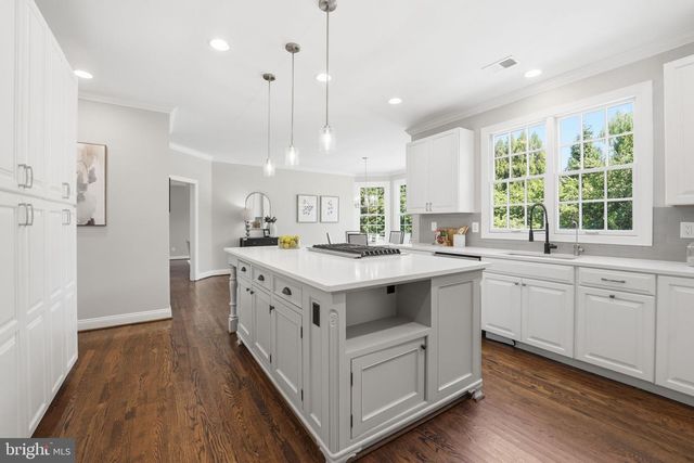 1405 WOODHURST BLVD, Mclean, VA 22102