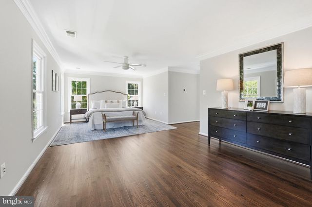 1405 WOODHURST BLVD, Mclean, VA 22102
