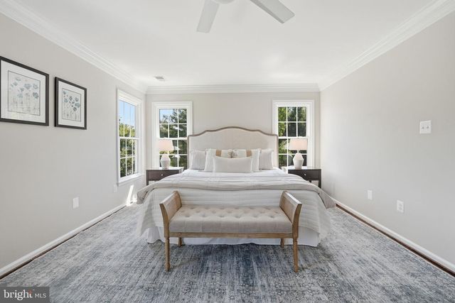 1405 WOODHURST BLVD, Mclean, VA 22102