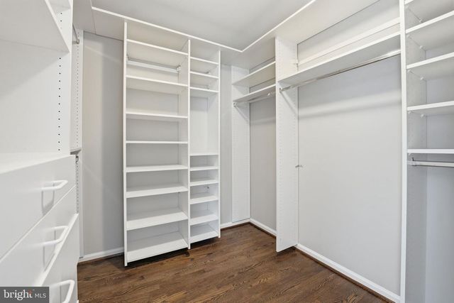 1405 WOODHURST BLVD, Mclean, VA 22102