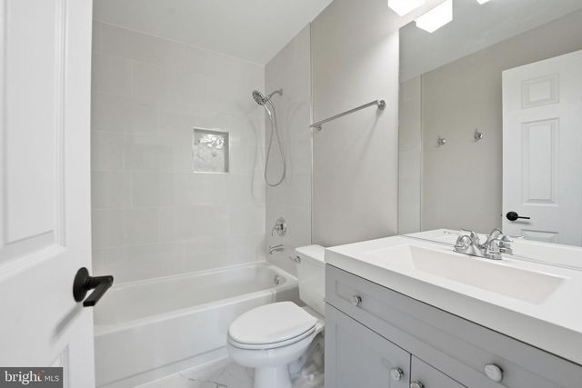 1405 WOODHURST BLVD, Mclean, VA 22102