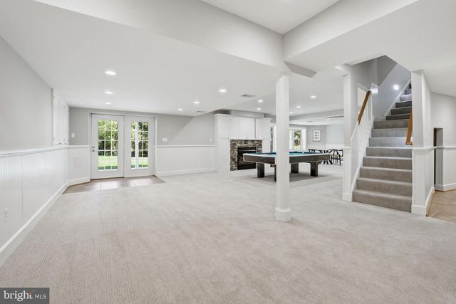 1405 WOODHURST BLVD, Mclean, VA 22102