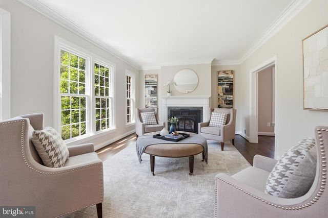 1405 WOODHURST BLVD, Mclean, VA 22102
