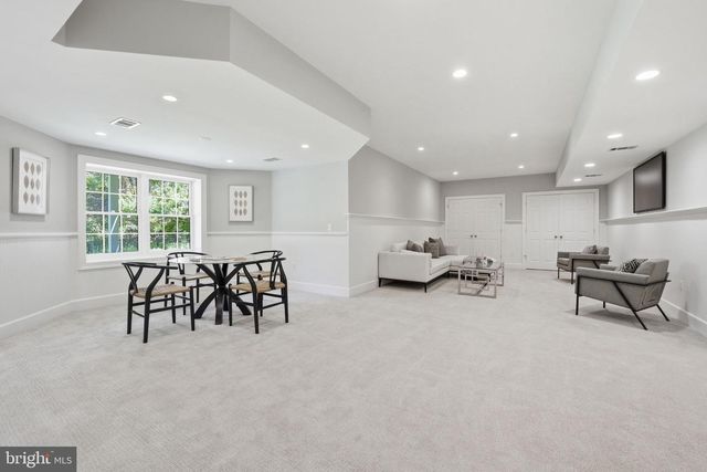 1405 WOODHURST BLVD, Mclean, VA 22102