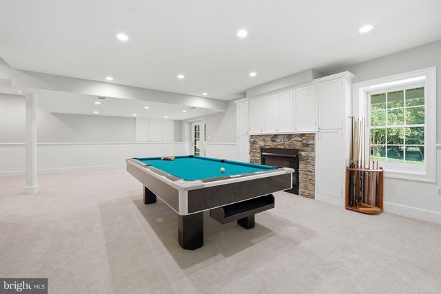 1405 WOODHURST BLVD, Mclean, VA 22102