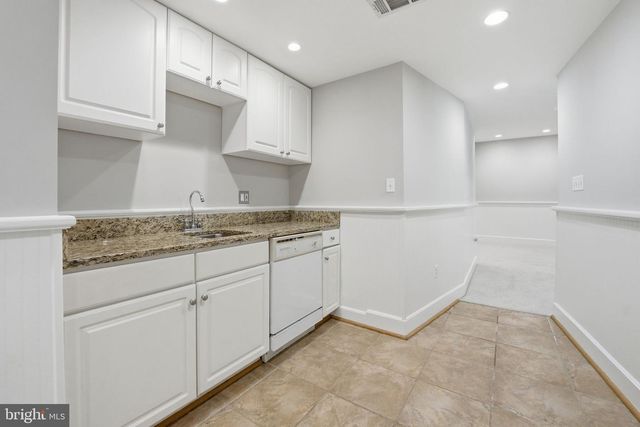 1405 WOODHURST BLVD, Mclean, VA 22102