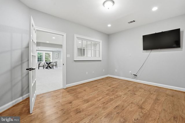 1405 WOODHURST BLVD, Mclean, VA 22102