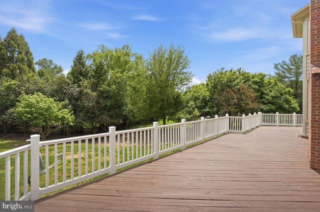 1405 WOODHURST BLVD, Mclean, VA 22102