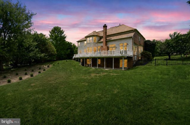 1405 WOODHURST BLVD, Mclean, VA 22102