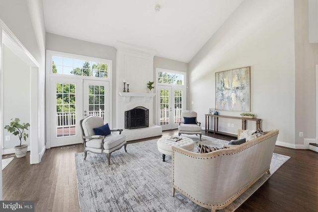 1405 WOODHURST BLVD, Mclean, VA 22102