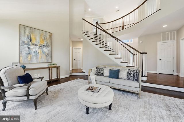 1405 WOODHURST BLVD, Mclean, VA 22102