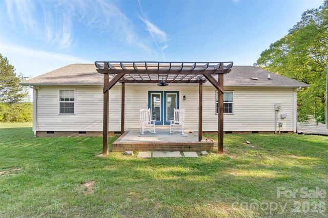 37445 Midway Road, Norwood, NC 28128
