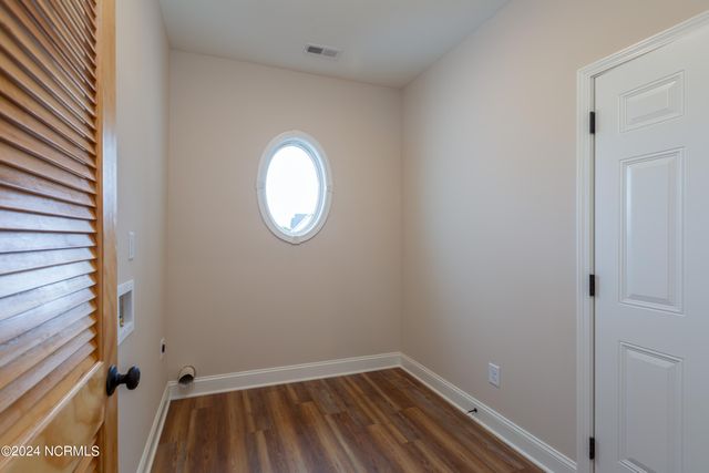 30 Cabin Crk Lane, Clinton, NC 28328