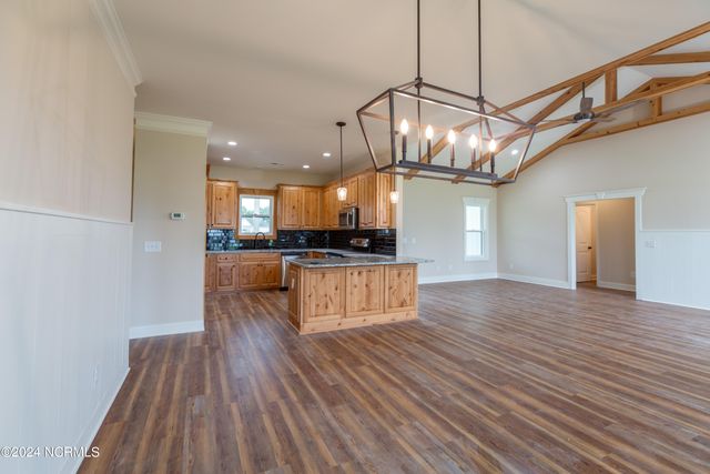 30 Cabin Crk Lane, Clinton, NC 28328