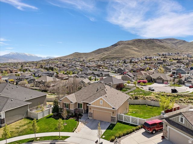 6709 W DESERT LILY CIR, Herriman, UT 84096