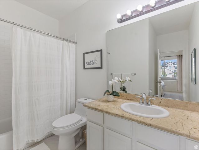 6709 W DESERT LILY CIR, Herriman, UT 84096