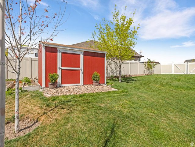 6709 W DESERT LILY CIR, Herriman, UT 84096