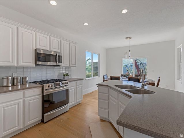 6709 W DESERT LILY CIR, Herriman, UT 84096