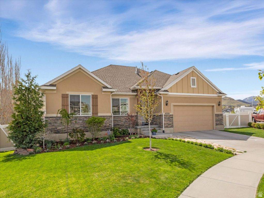 6709 W DESERT LILY CIR, Herriman, UT 84096