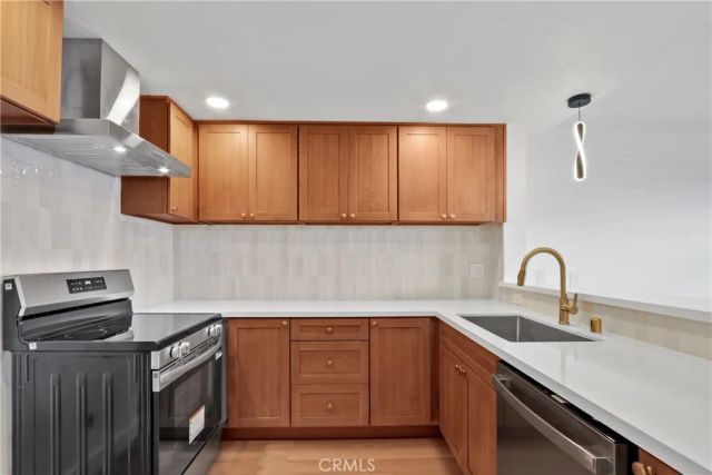 655 W 6th A, Tustin, CA 92780