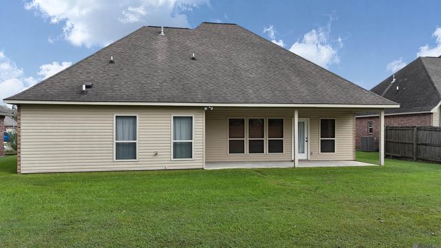 41147 Hidden Cove Ave, Gonzales, LA 70737