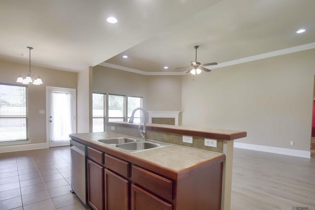 41147 Hidden Cove Ave, Gonzales, LA 70737
