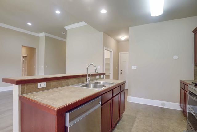 41147 Hidden Cove Ave, Gonzales, LA 70737
