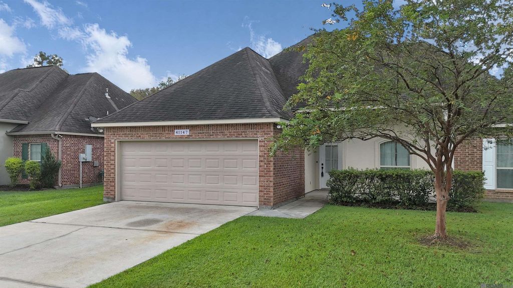 41147 Hidden Cove Ave, Gonzales, LA 70737