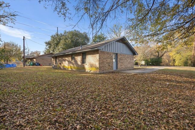 304 E Williams, Carthage, TX 75633