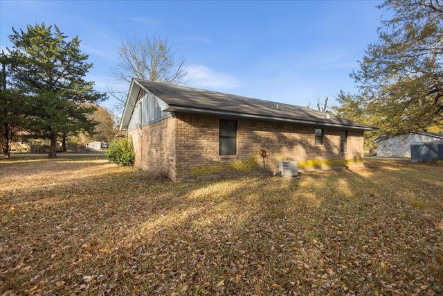 304 E Williams, Carthage, TX 75633