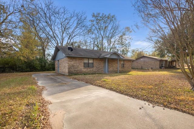 304 E Williams, Carthage, TX 75633