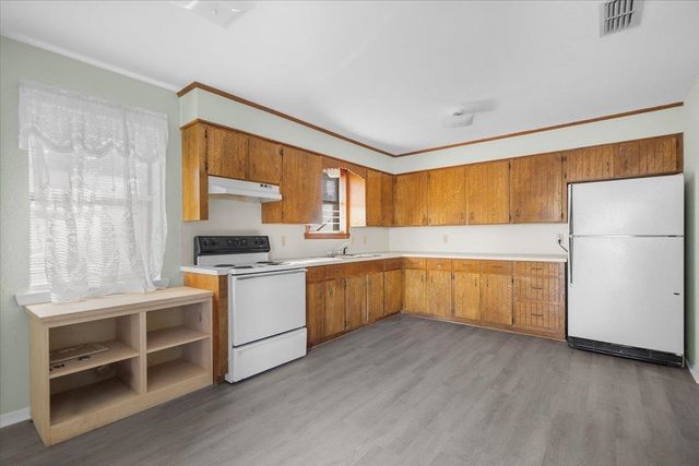 304 E Williams, Carthage, TX 75633