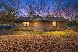 304 E Williams, Carthage, TX 75633