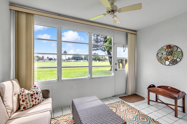 7797 GOLF CIR Drive J 110, Margate, FL 33063