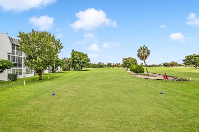 7797 GOLF CIR Drive J 110, Margate, FL 33063