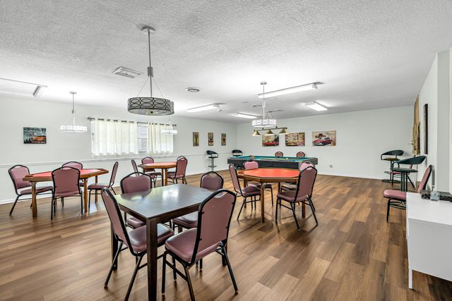 7797 GOLF CIR Drive J 110, Margate, FL 33063