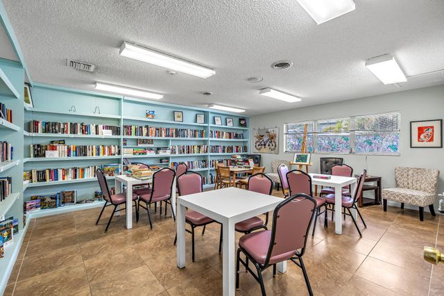 7797 GOLF CIR Drive J 110, Margate, FL 33063