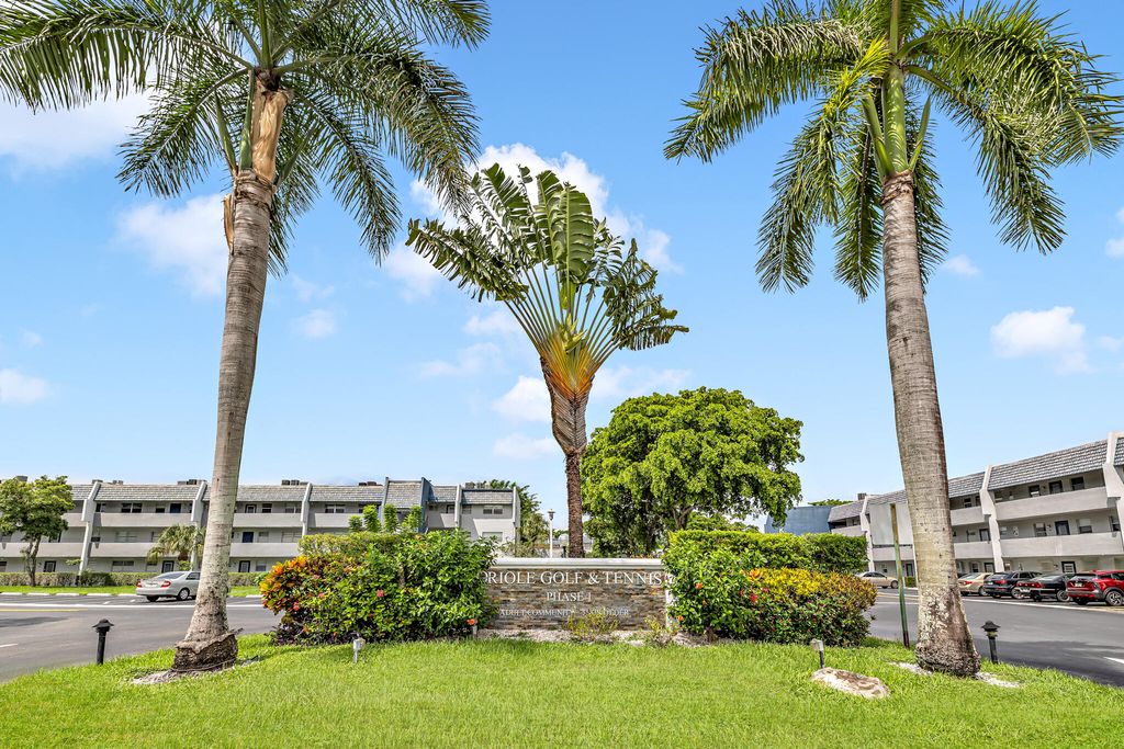 7797 GOLF CIR Drive J 110, Margate, FL 33063