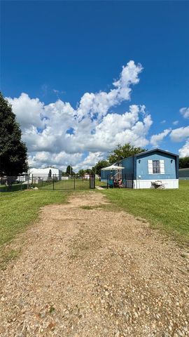 232 White Dove Drive, Quitman, TX 75783