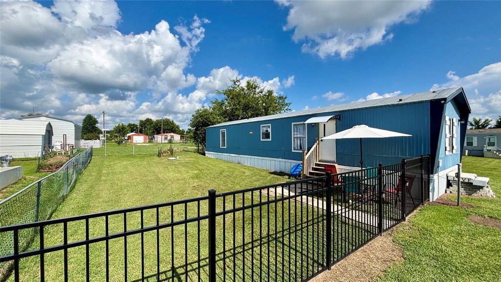 232 White Dove Drive, Quitman, TX 75783