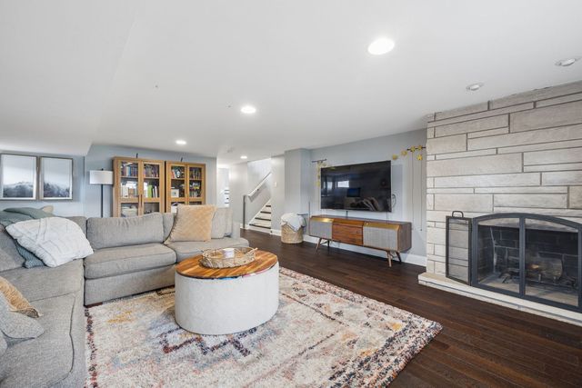 1904 Douglas Street, Joliet, IL 60435