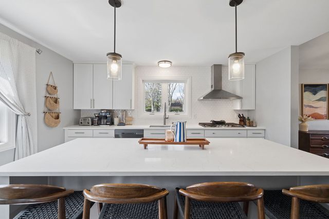 1904 Douglas Street, Joliet, IL 60435