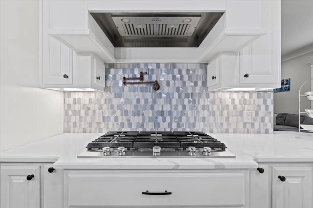 500 Hunters Meadow Drive, Lorena, TX 76655