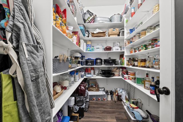 500 Hunters Meadow Drive, Lorena, TX 76655