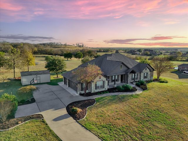 500 Hunters Meadow Drive, Lorena, TX 76655