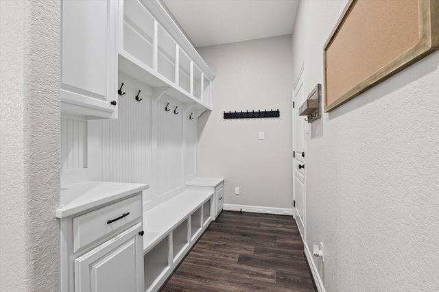 500 Hunters Meadow Drive, Lorena, TX 76655