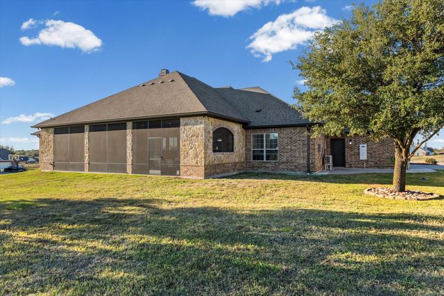 500 Hunters Meadow Drive, Lorena, TX 76655