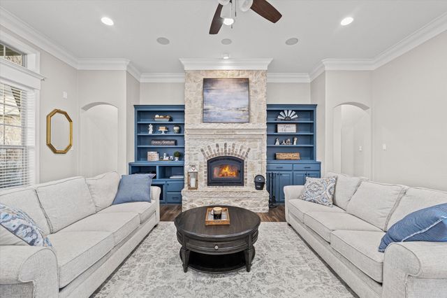 500 Hunters Meadow Drive, Lorena, TX 76655