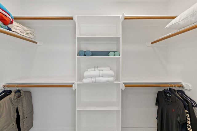 1021 Coventry RD, Spicewood, TX 78669