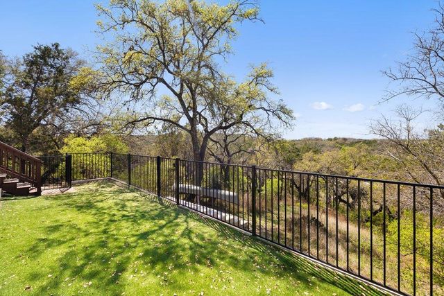 1021 Coventry RD, Spicewood, TX 78669